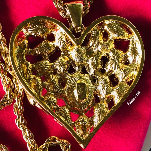 Yves Saint Laurent Gold XL Heart crystal Necklace - Picture 9 of 14